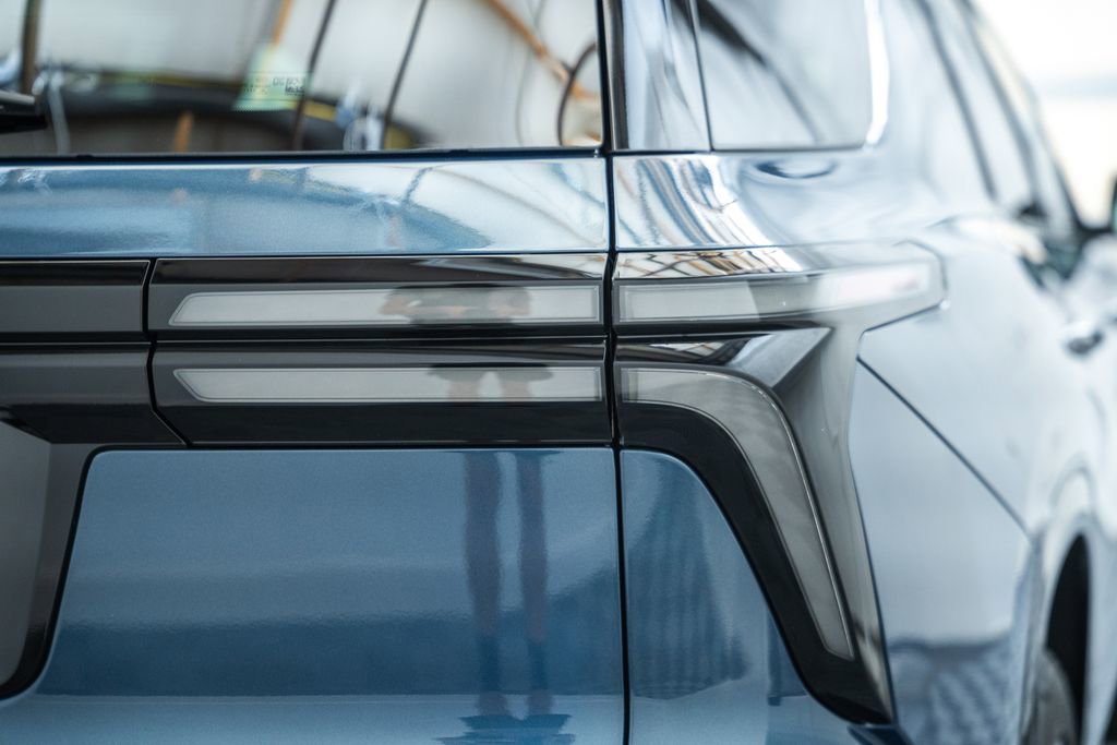 New 2026 Chevrolet Traverse High Country image 8