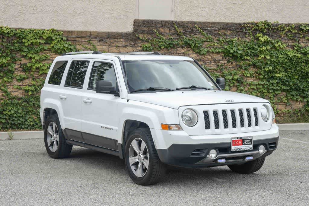 Used 2016 Jeep Patriot High Altitude FWD image 3