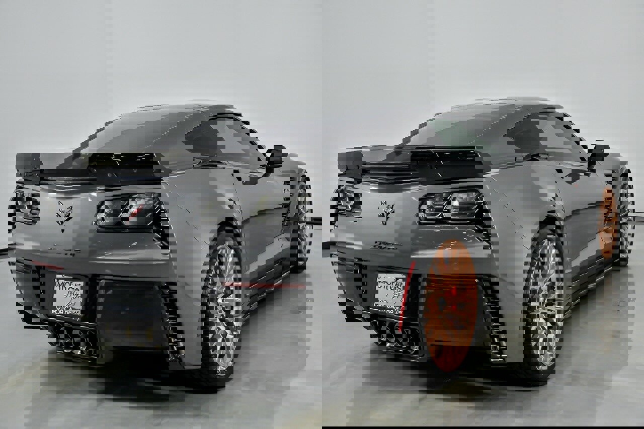 Used 2015 Chevrolet Corvette Z06 w/ 3LZ Preferred Equipment Group image 12