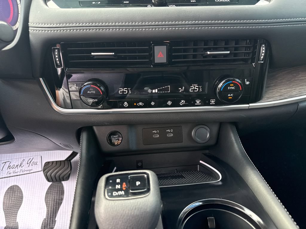 Used 2025 Nissan Rogue Platinum FWD image 21