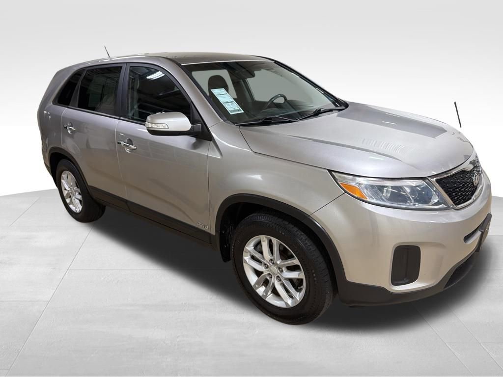 Used 2015 Kia Sorento LX image 9