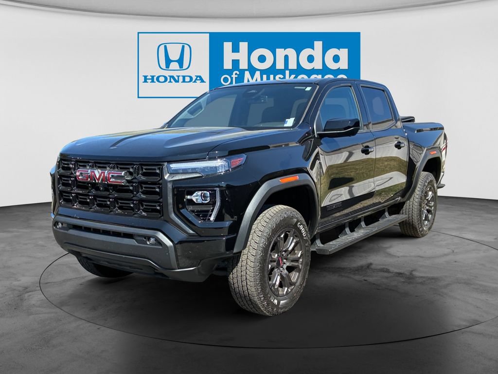Used 2025 GMC Canyon Elevation w/ Convenience Package AWD/4WD image 1
