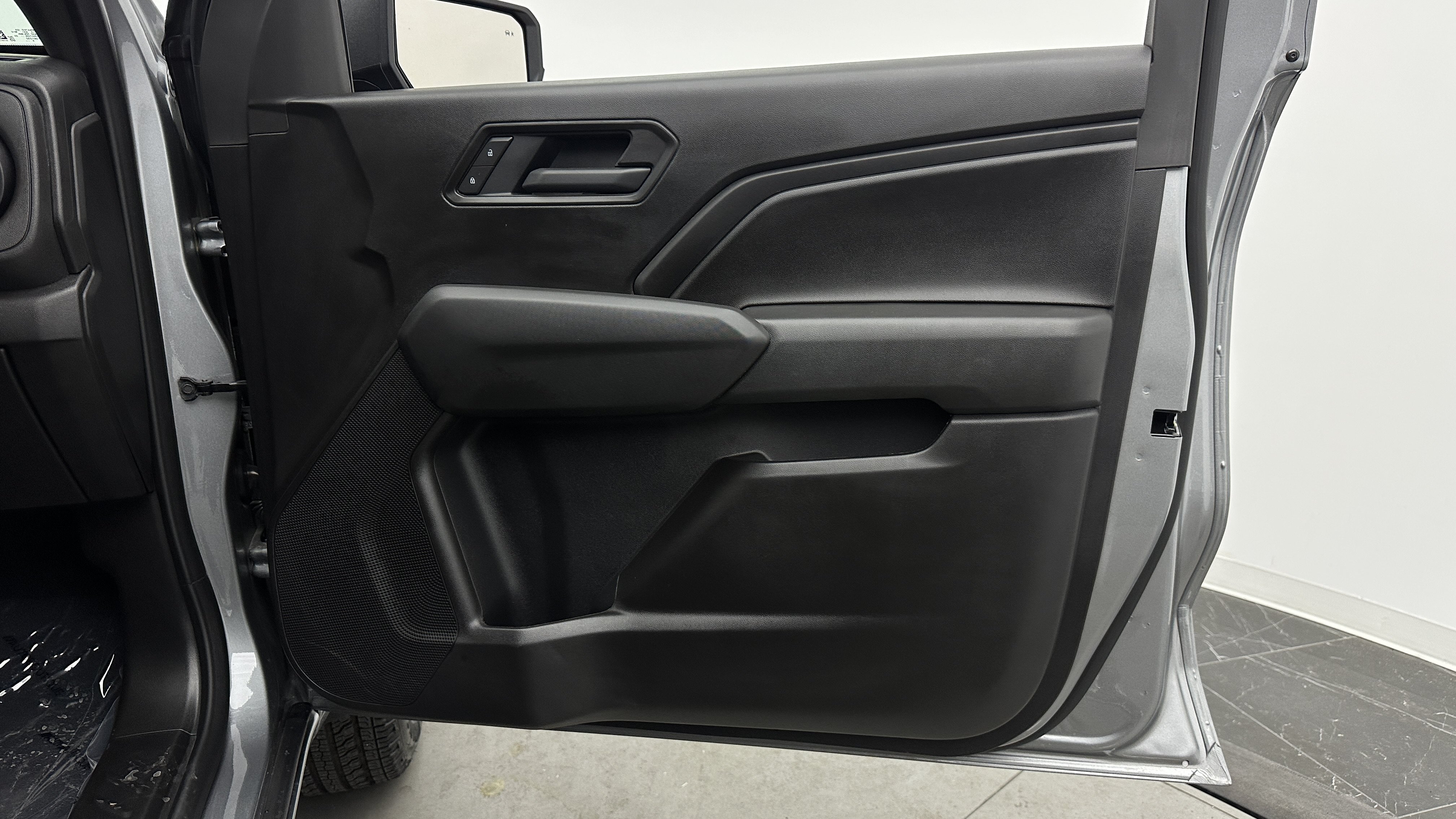 Used 2026 Chevrolet Colorado W/T RWD image 33