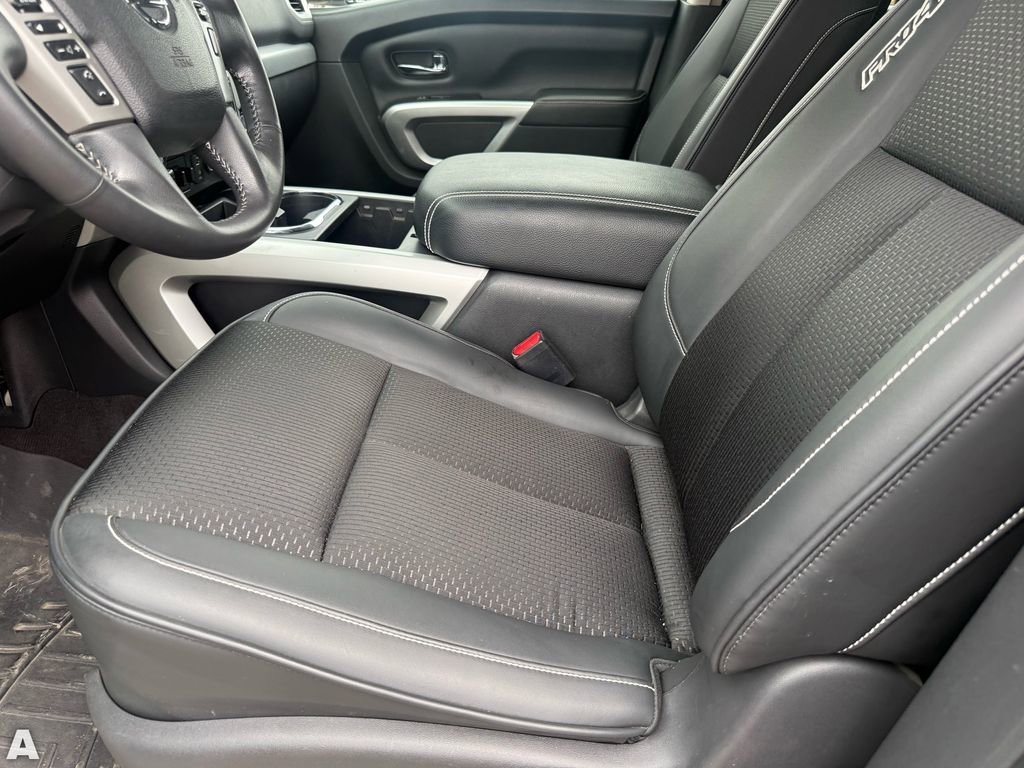 Used 2017 Nissan Titan PRO-4X image 12