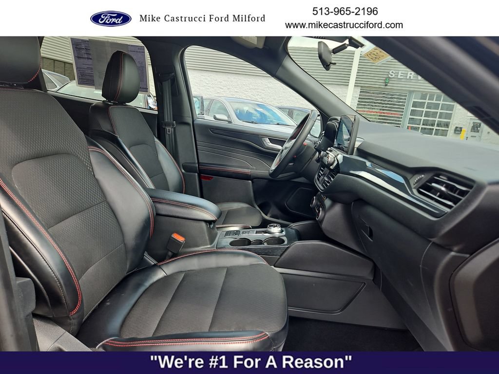 Certified 2025 Ford Escape ST-Line AWD/4WD image 30