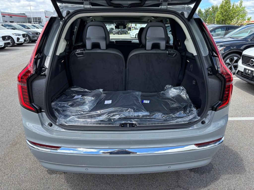 New 2026 Volvo XC90 B6 Ultra w/ Protection Package AWD/4WD image 18