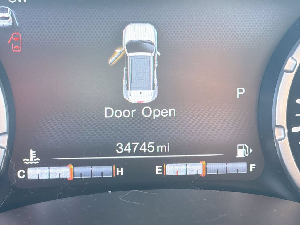 Certified 2022 Jeep Renegade Latitude AWD/4WD image 10