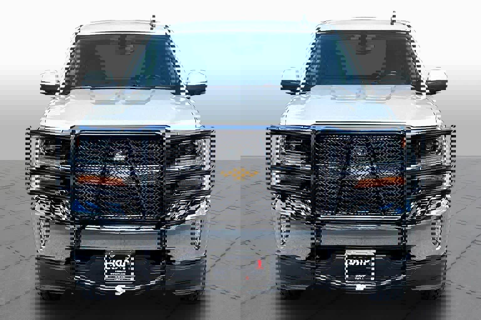 Used 2018 Chevrolet Silverado 1500 LT w/ LT Eassist Package image 4