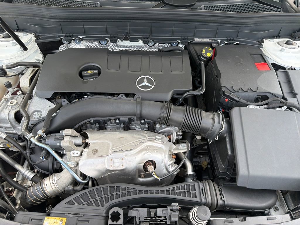Certified 2023 Mercedes-Benz GLB 250 image 24