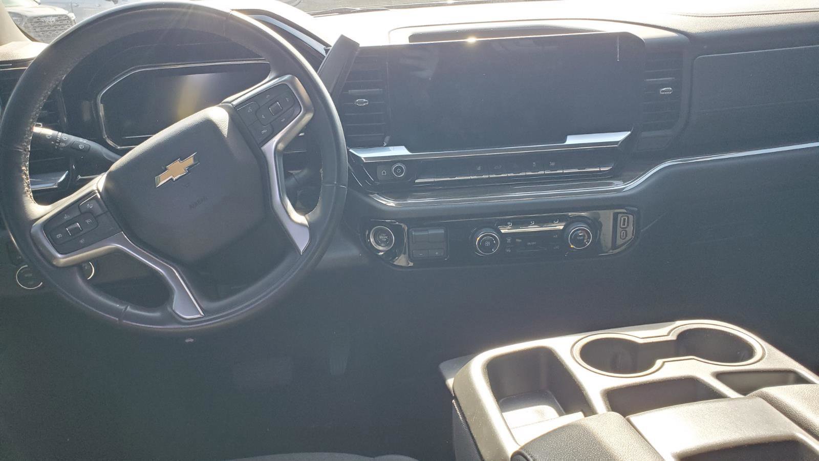 Used 2024 Chevrolet Silverado 2500 LT AWD/4WD image 7