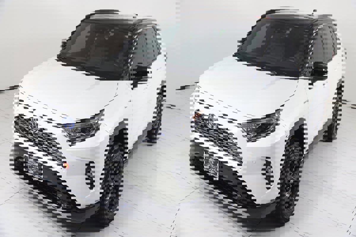 Used 2021 Toyota RAV4 XSE image 23