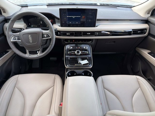 Used 2023 Lincoln Nautilus AWD w/ Premium Package image 26