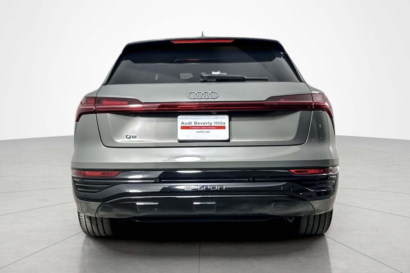 Used 2024 Audi Q8 e-tron Premium Plus w/ Premium Plus Package AWD/4WD image 4