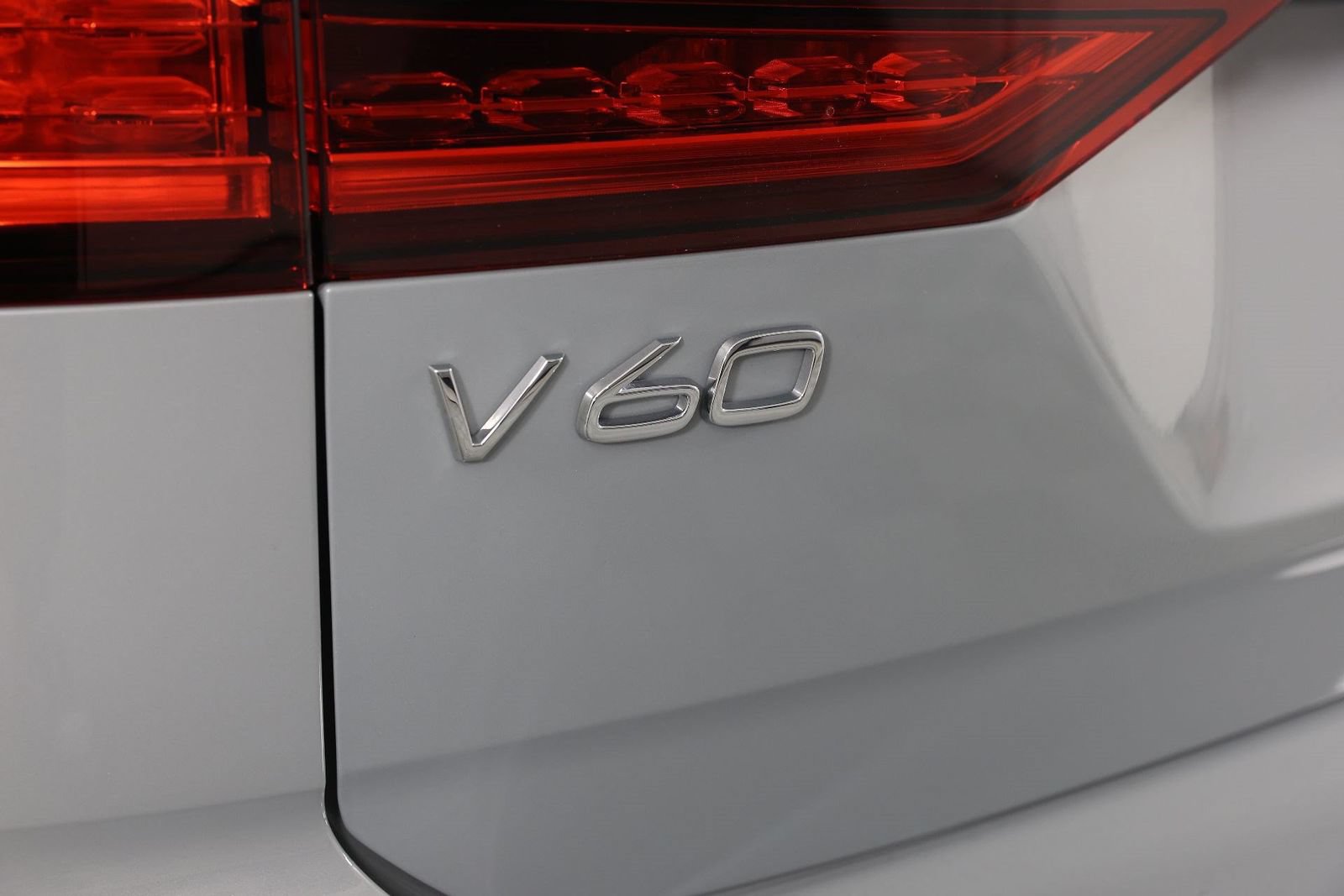 Certified 2025 Volvo V60 B5 Cross Country Ultra AWD/4WD image 19