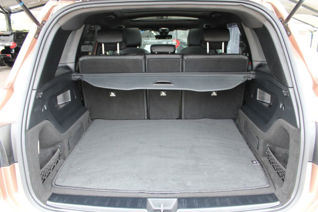 Used 2022 Mercedes-Benz GLB 250 4MATIC image 53