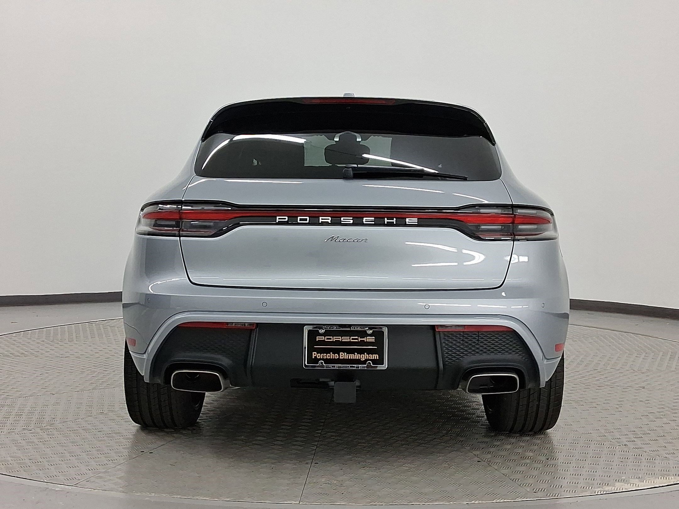 Used 2026 Porsche Macan image 10