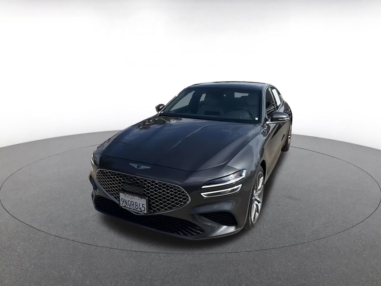 Used 2025 Genesis G70 2.5T image 7