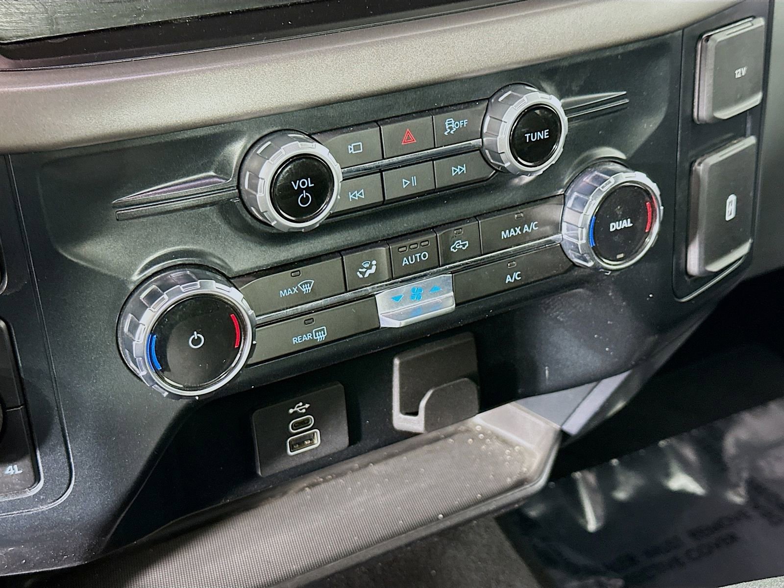 Used 2025 Ford F150 XLT w/ Equipment Group 301A Standard image 16