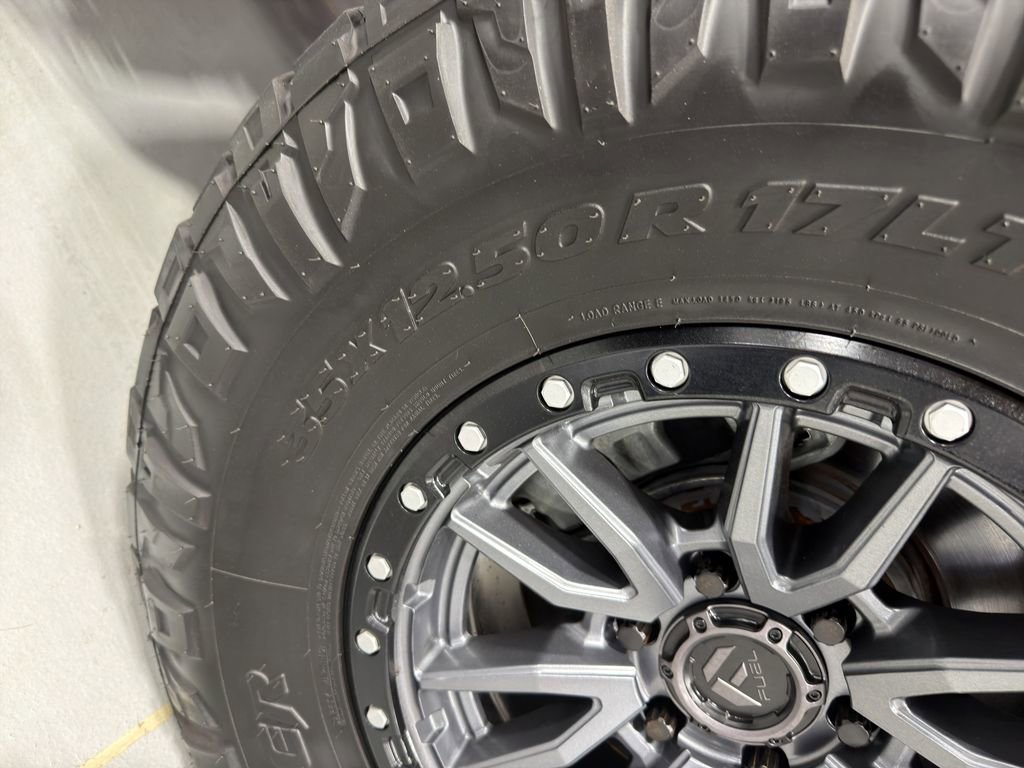 Used 2018 Ford F150 Raptor w/ Equipment Group 802A Luxury image 16