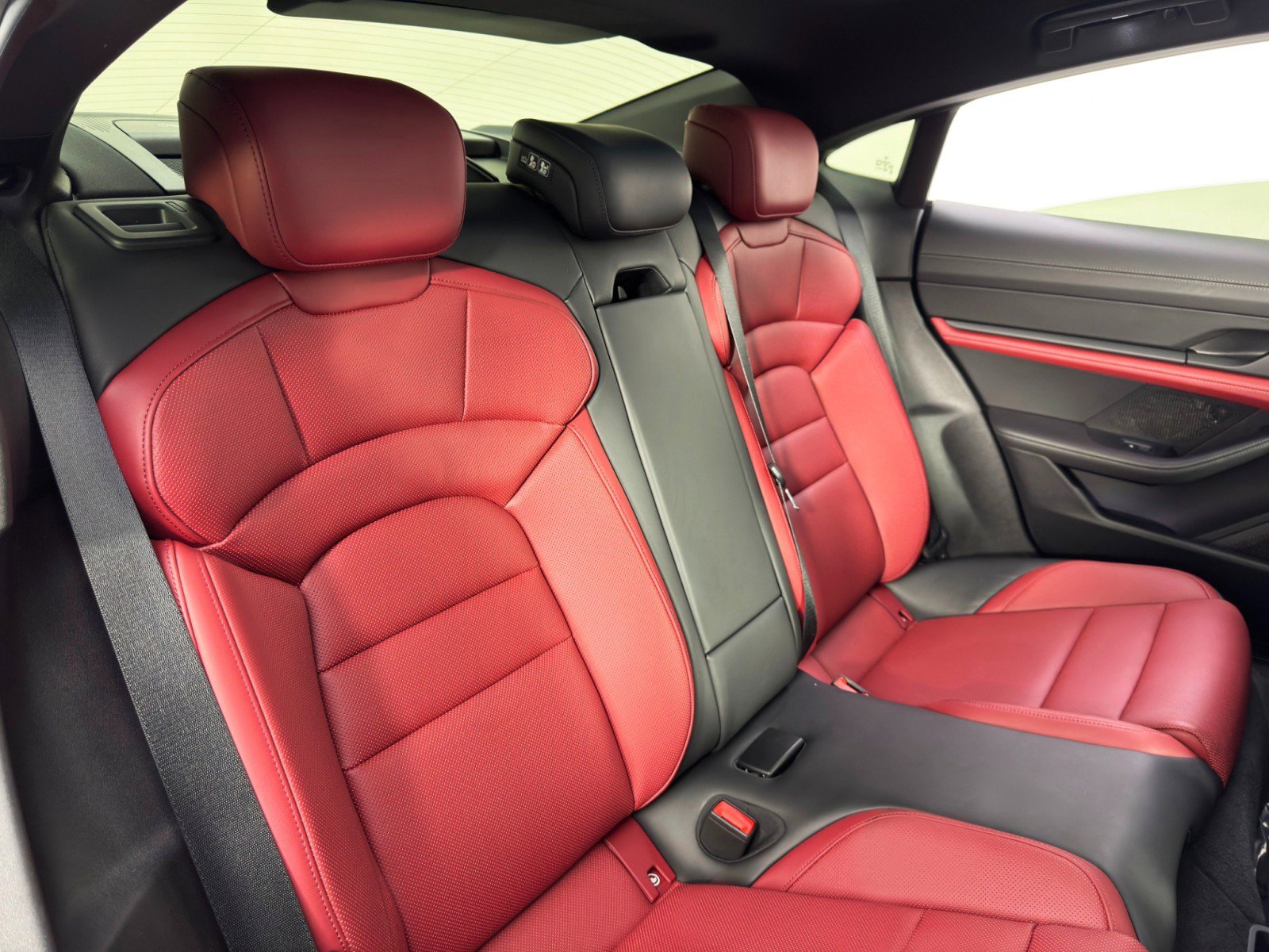 Used 2023 Porsche Taycan w/ Premium Package image 41