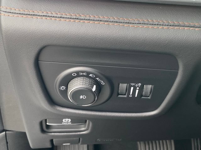 New 2025 Jeep Grand Cherokee L Summit AWD/4WD image 28
