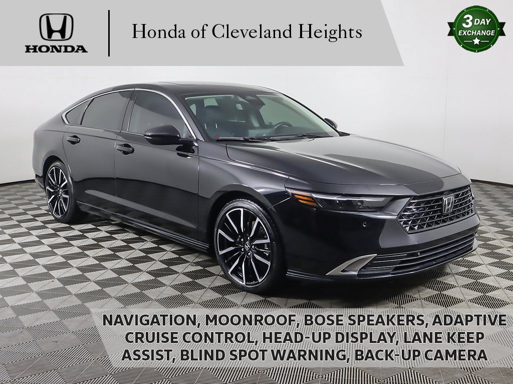 Used 2023 Honda Accord Touring image 1