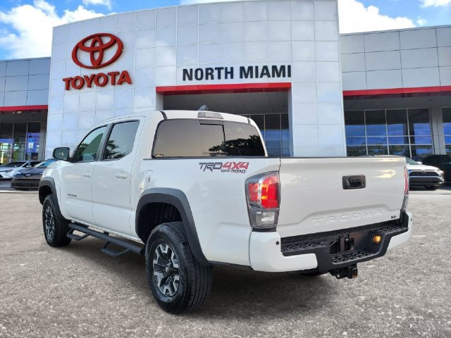 Used 2023 Toyota Tacoma TRD Off-Road w/ Technology Package AWD/4WD image 3