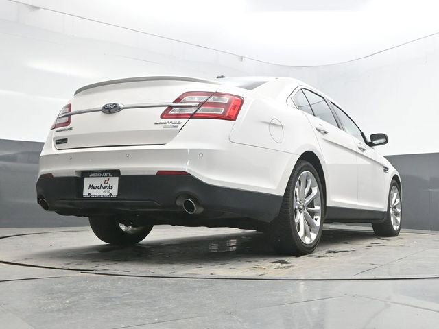 Used 2018 Ford Taurus Limited AWD/4WD image 40