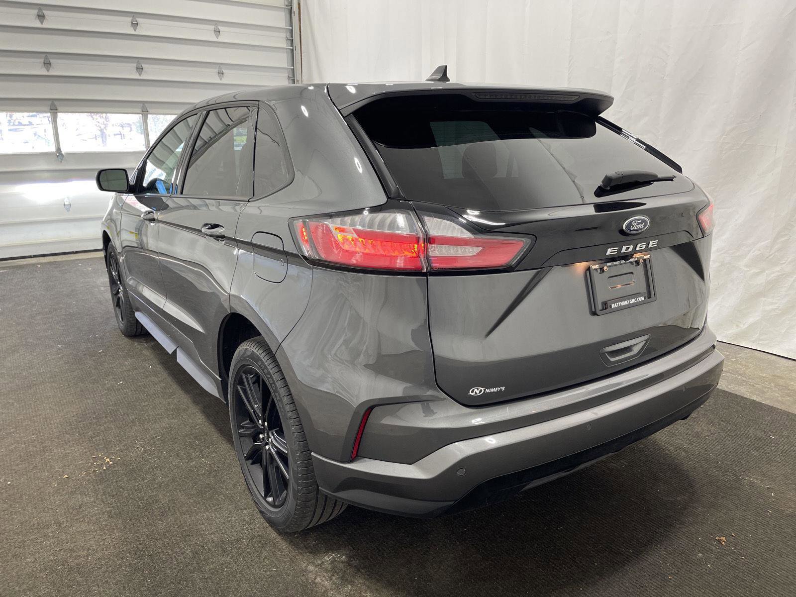 Used 2024 Ford Edge ST-Line image 12