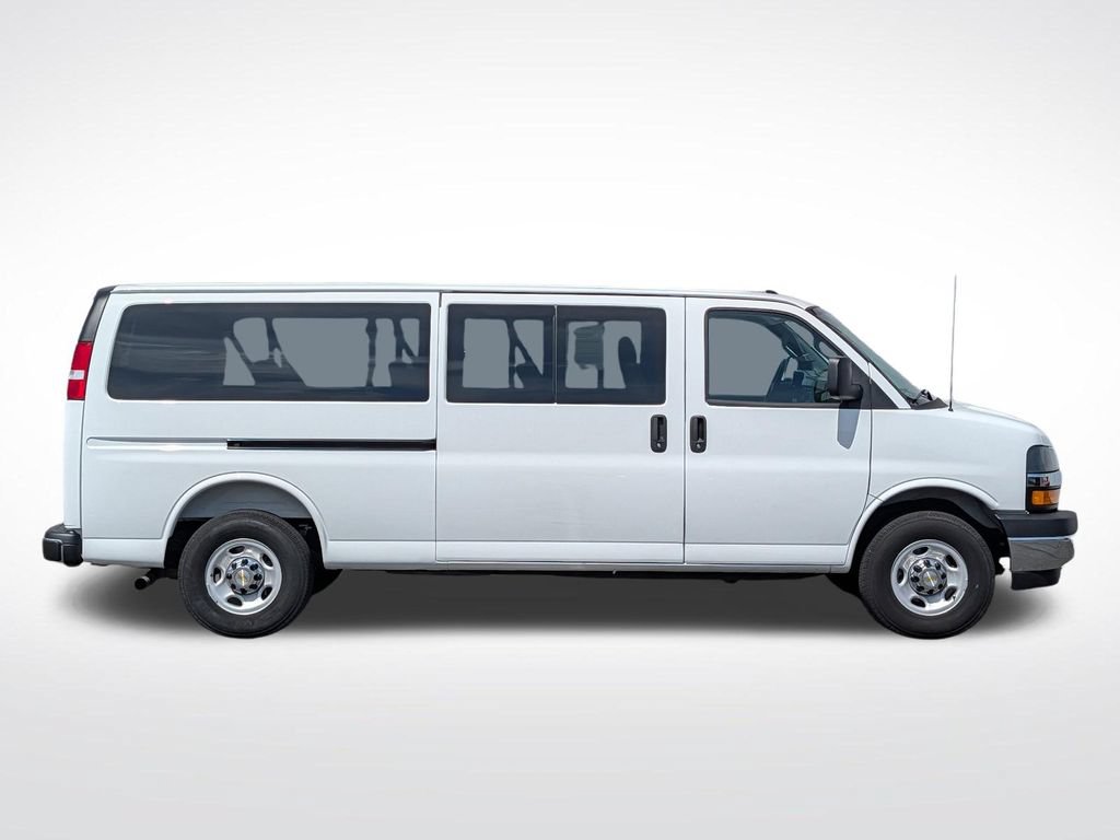 Used 2025 Chevrolet Express 3500 LT w/ LT Preferred Equipment Group RWD image 2