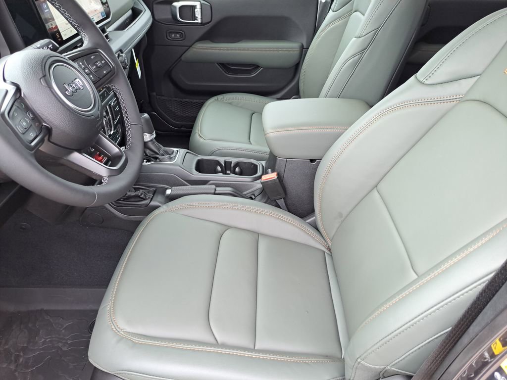 New 2026 Jeep Gladiator Mojave AWD/4WD image 18