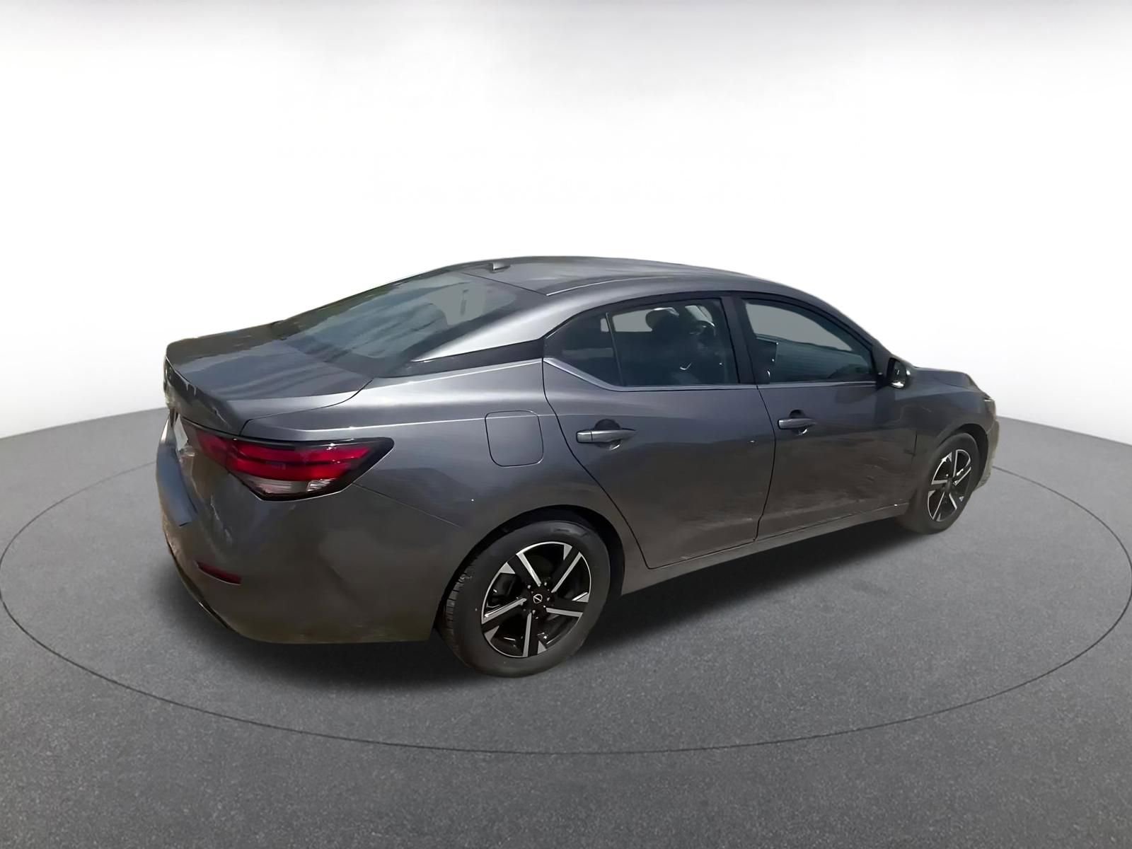 Used 2025 Nissan Sentra SV image 15