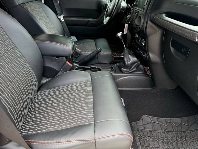 Used 2012 Jeep Wrangler Unlimited Sahara AWD/4WD image 92