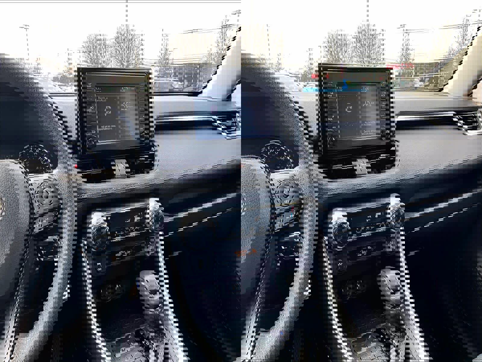 Used 2019 Toyota RAV4 LE image 18