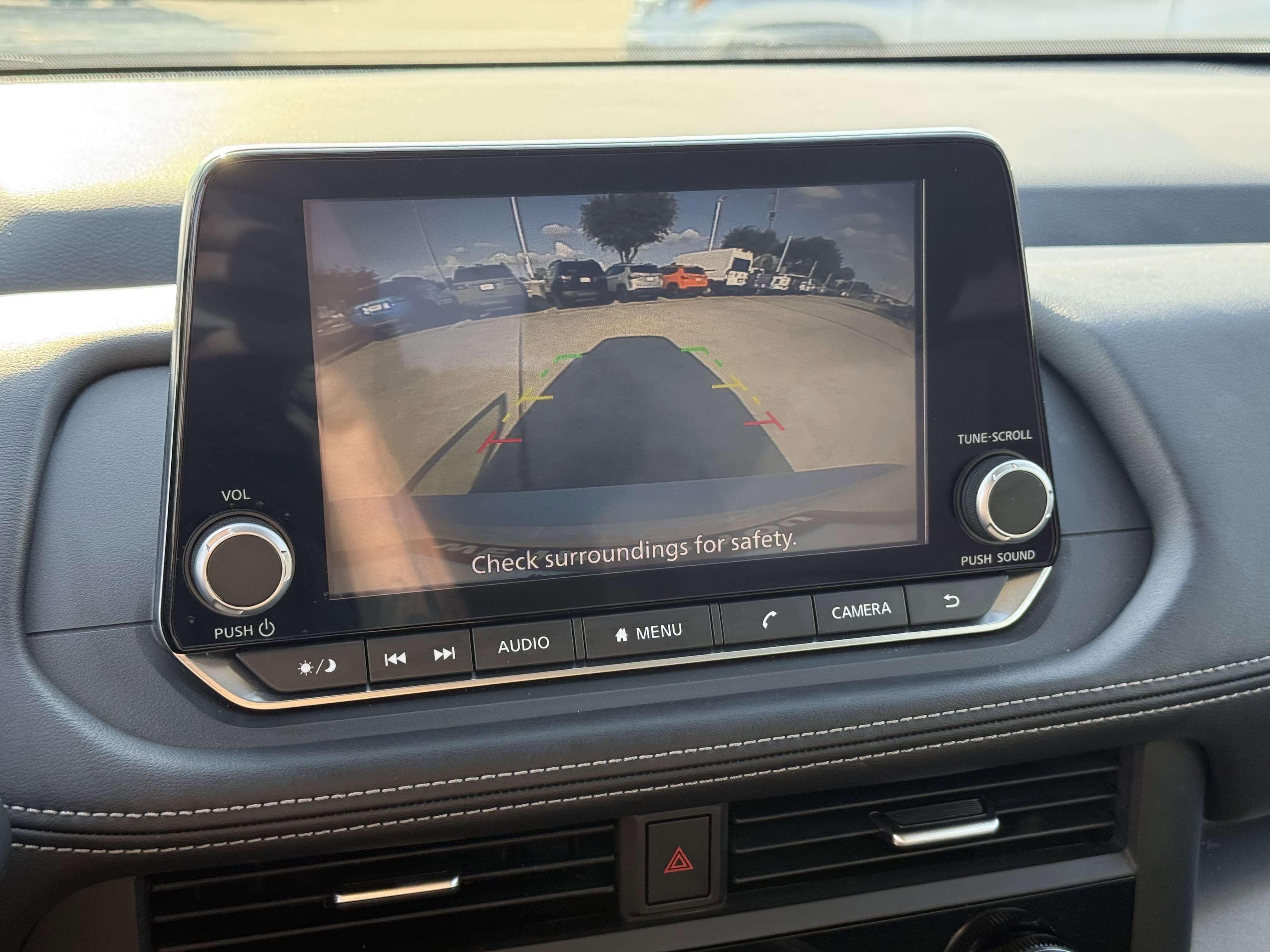 Used 2025 Nissan Rogue SV AWD/4WD image 22