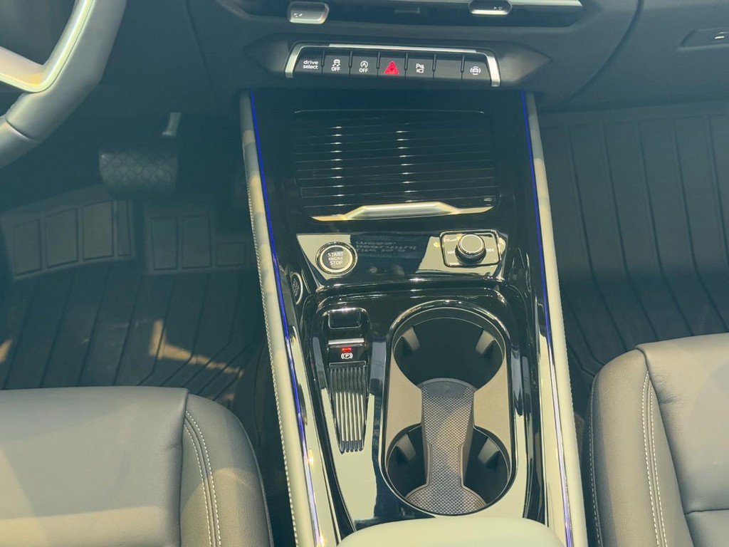 New 2026 Audi Q3 quattro 2.0T image 11