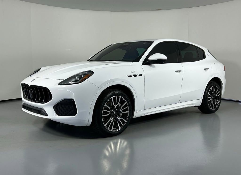 Used 2023 Maserati Grecale GT image 4