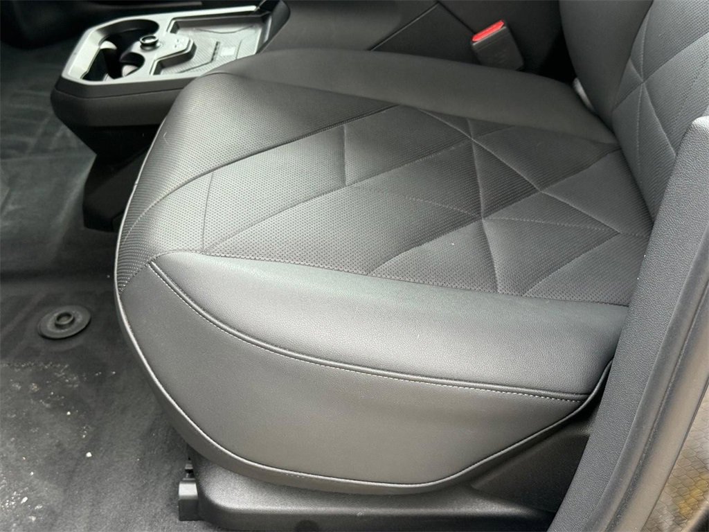 Used 2024 BMW iX xDrive50 w/ Sport Package image 22