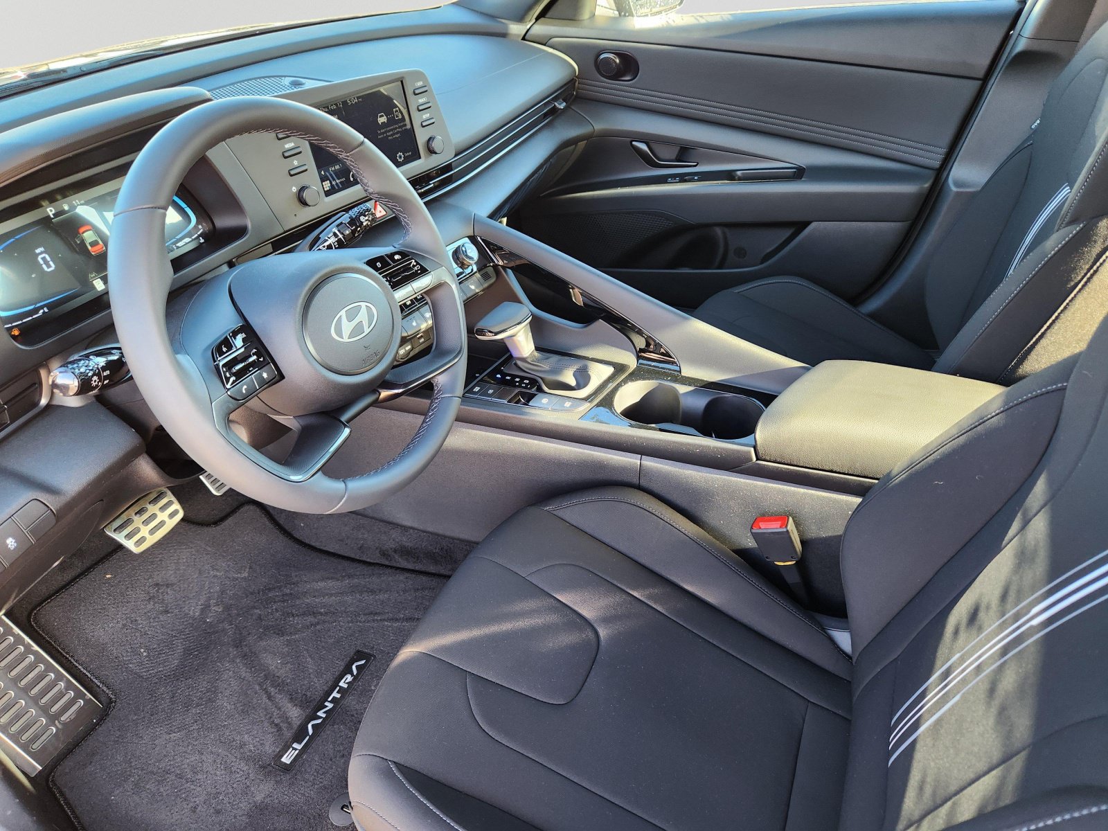 New 2026 Hyundai Elantra SEL Sport Premium FWD image 8