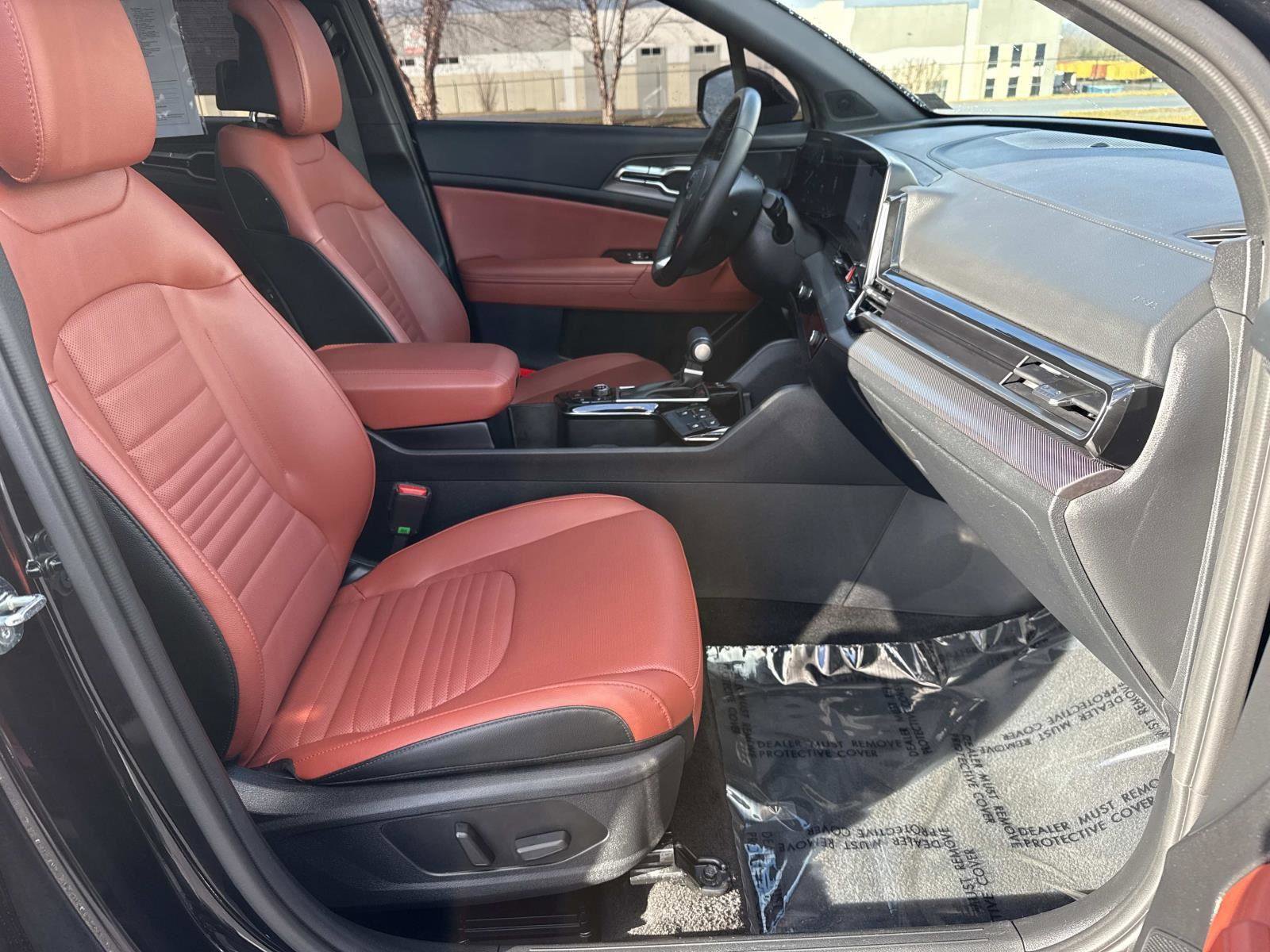 Used 2025 Kia Sportage SX image 19