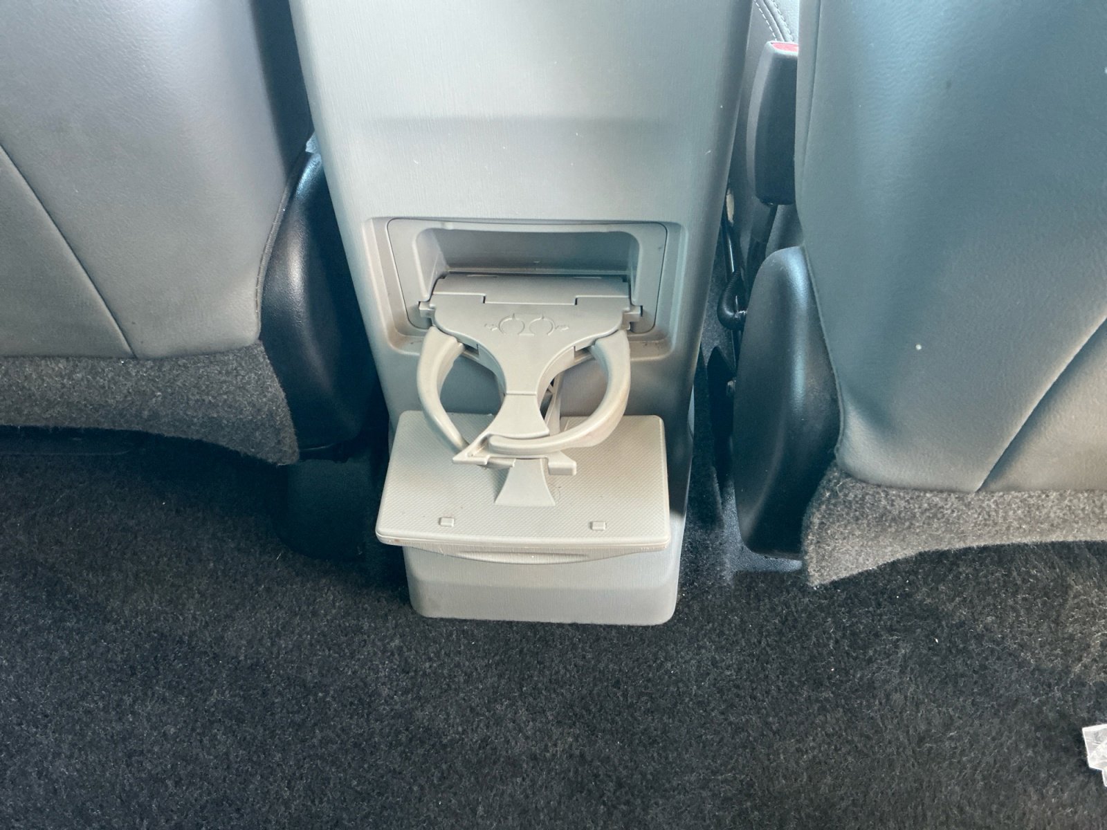 Used 2017 Toyota Prius V Four w/ Carpet Mat Package image 32