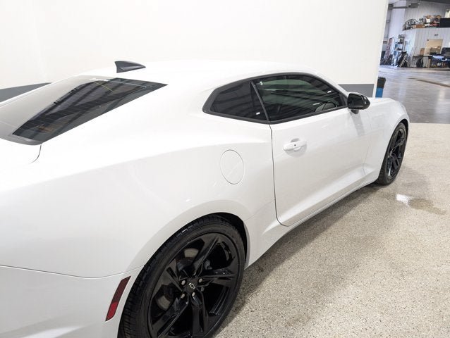 Used 2021 Chevrolet Camaro LT RWD image 3