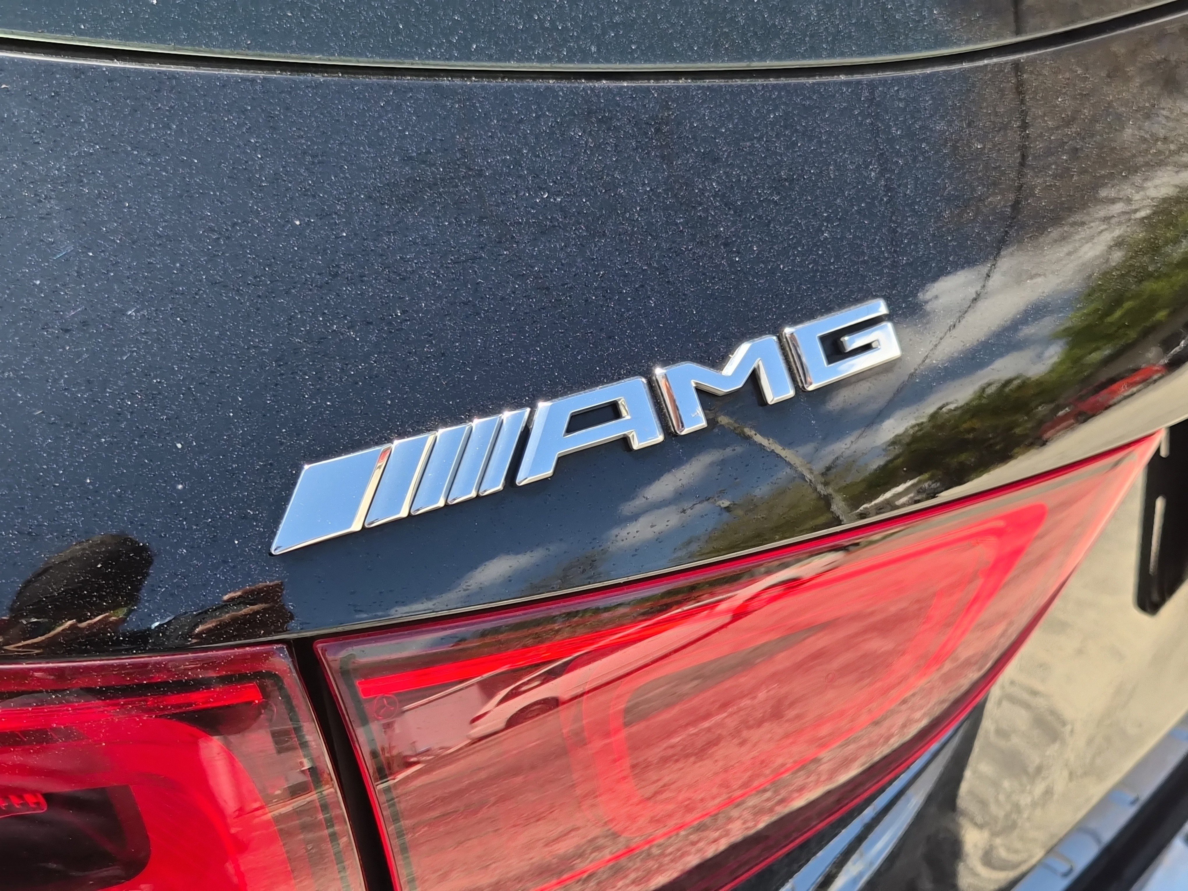 Used 2022 Mercedes-Benz GLA 35 AMG 4MATIC w/ Premium Package Lite image 7