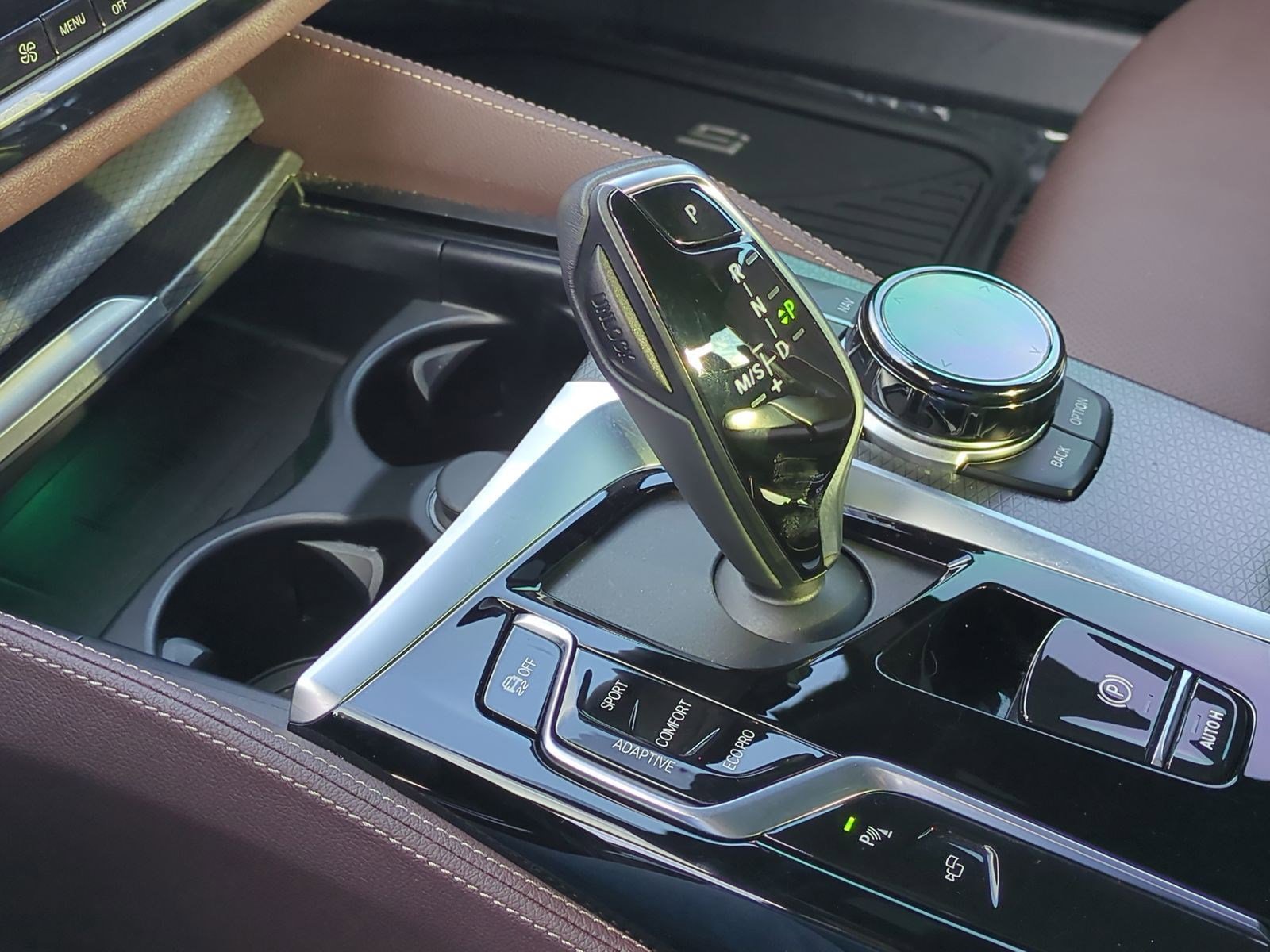 Used 2023 BMW M550i xDrive w/ Dynamic Handling Package image 26