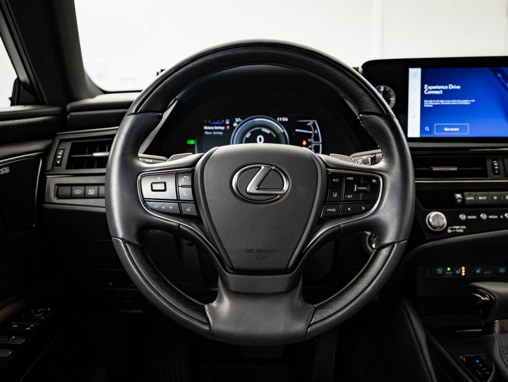 Certified 2025 Lexus ES 300h w/ Luxury Package image 40
