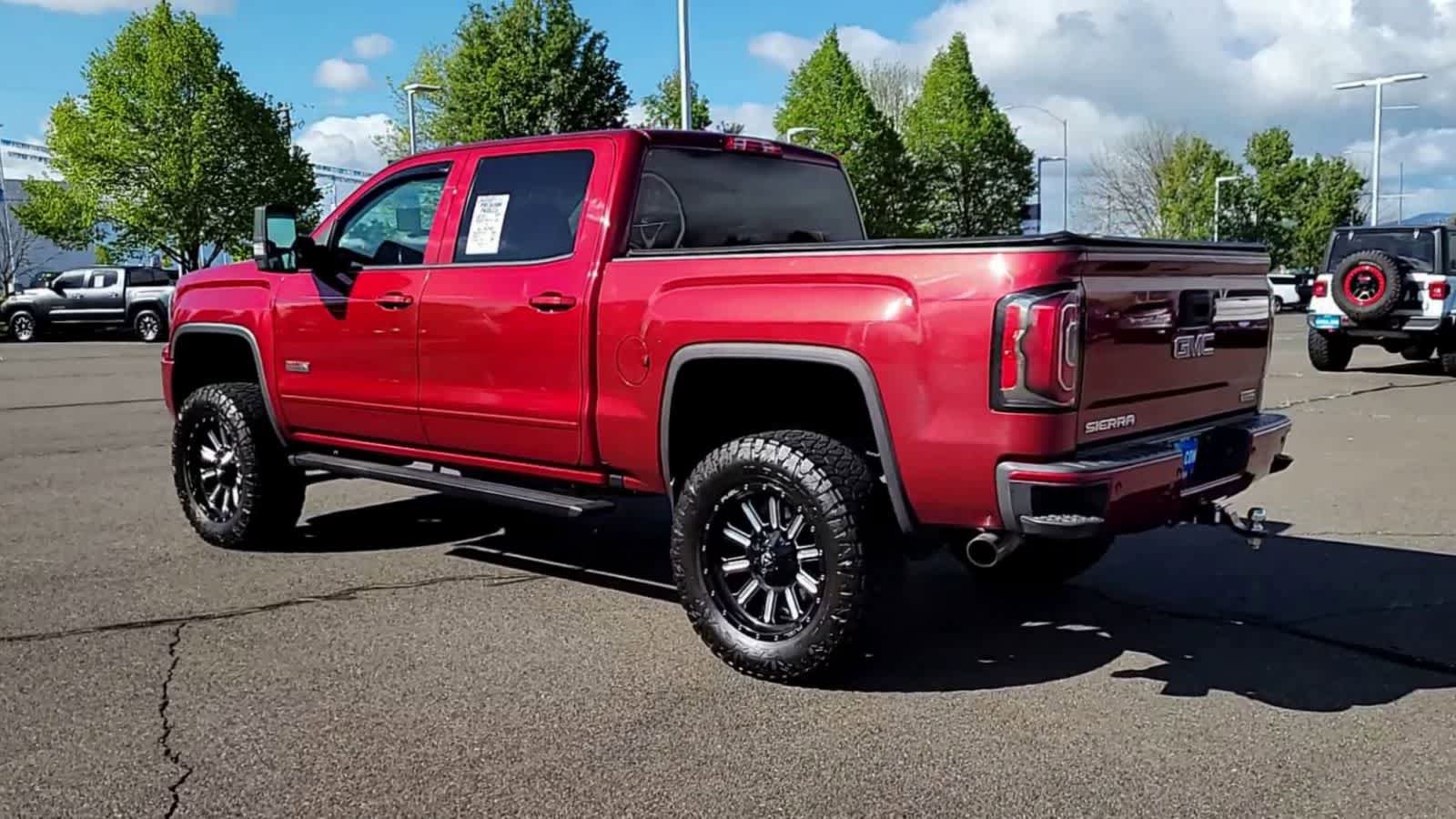 Used 2018 GMC Sierra 1500 SLT w/ All Terrain Package AWD/4WD image 6