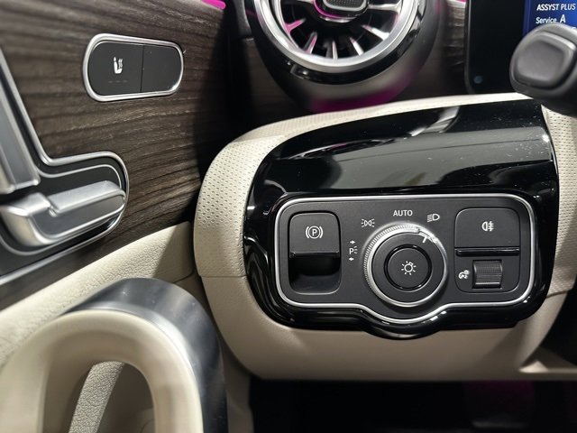 Used 2025 Mercedes-Benz CLA 250 4MATIC image 24