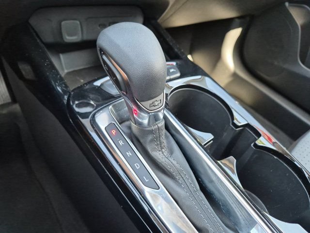 Used 2025 Chevrolet Trax LT w/ LT Convenience Package FWD image 19