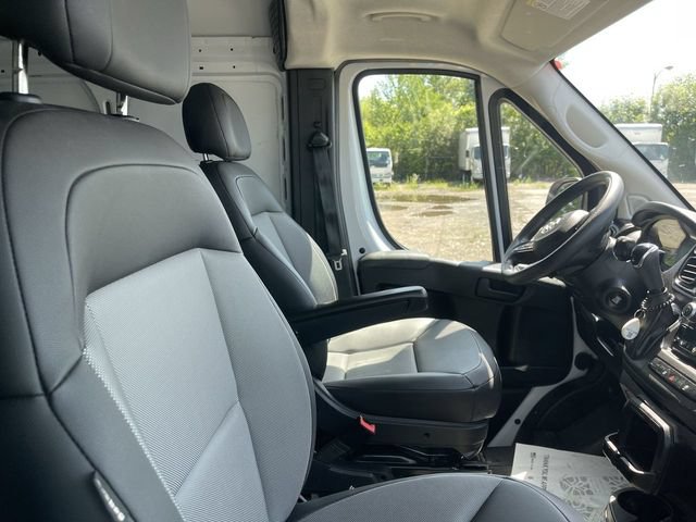 Used 2025 RAM ProMaster 3500 w/ Convenience Group FWD image 10