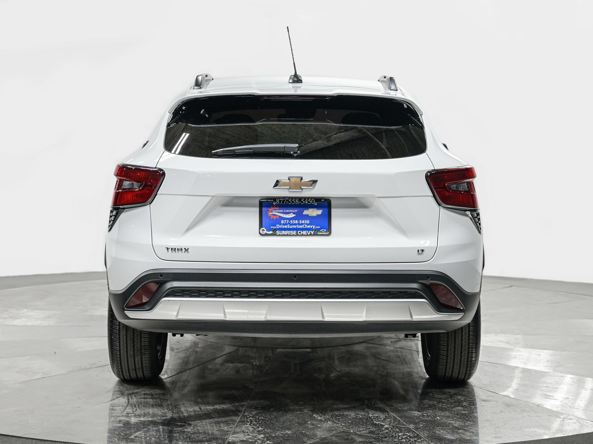 Used 2024 Chevrolet Trax LT FWD image 5